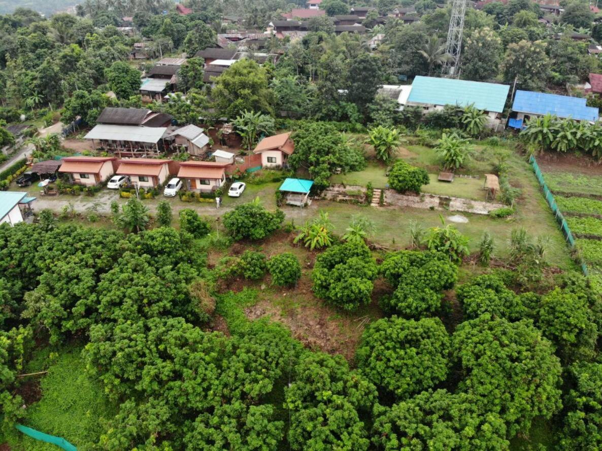ホテル Phu Chaem House メーチェム エクステリア 写真
